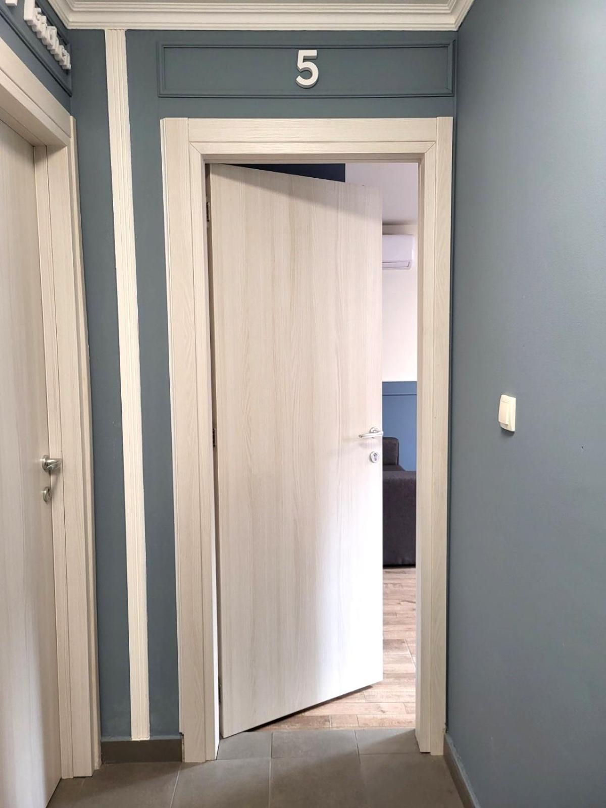 Guesthouse Ozegovic Белград Екстериор снимка