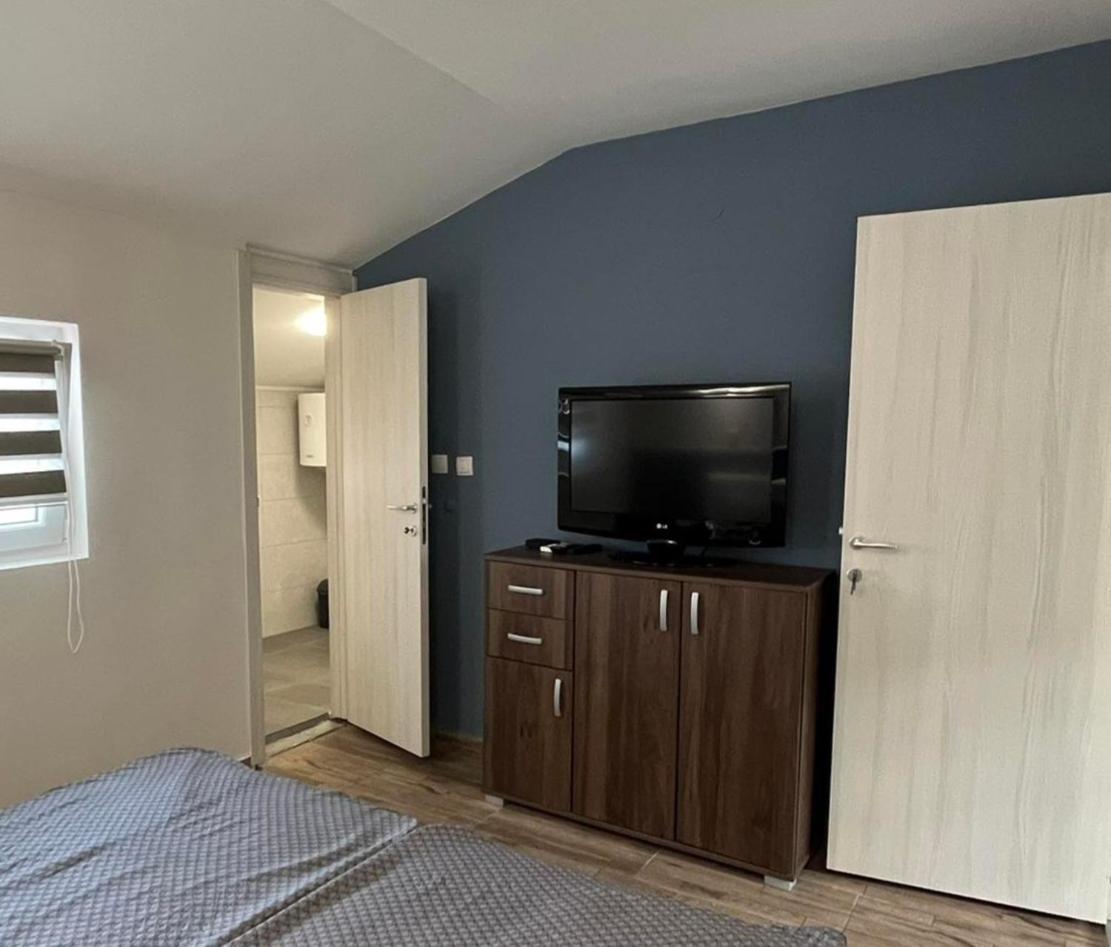 Guesthouse Ozegovic Белград Екстериор снимка