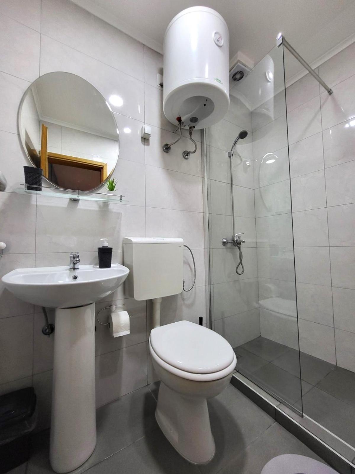 Guesthouse Ozegovic Белград Екстериор снимка